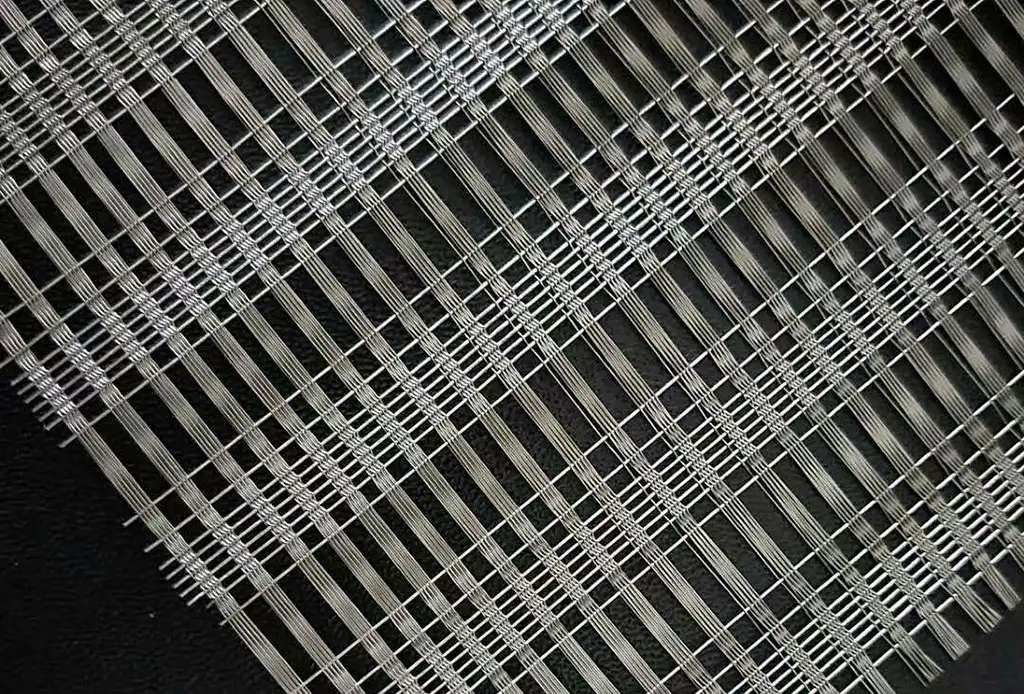 Glass sandwich decorative wire mesh